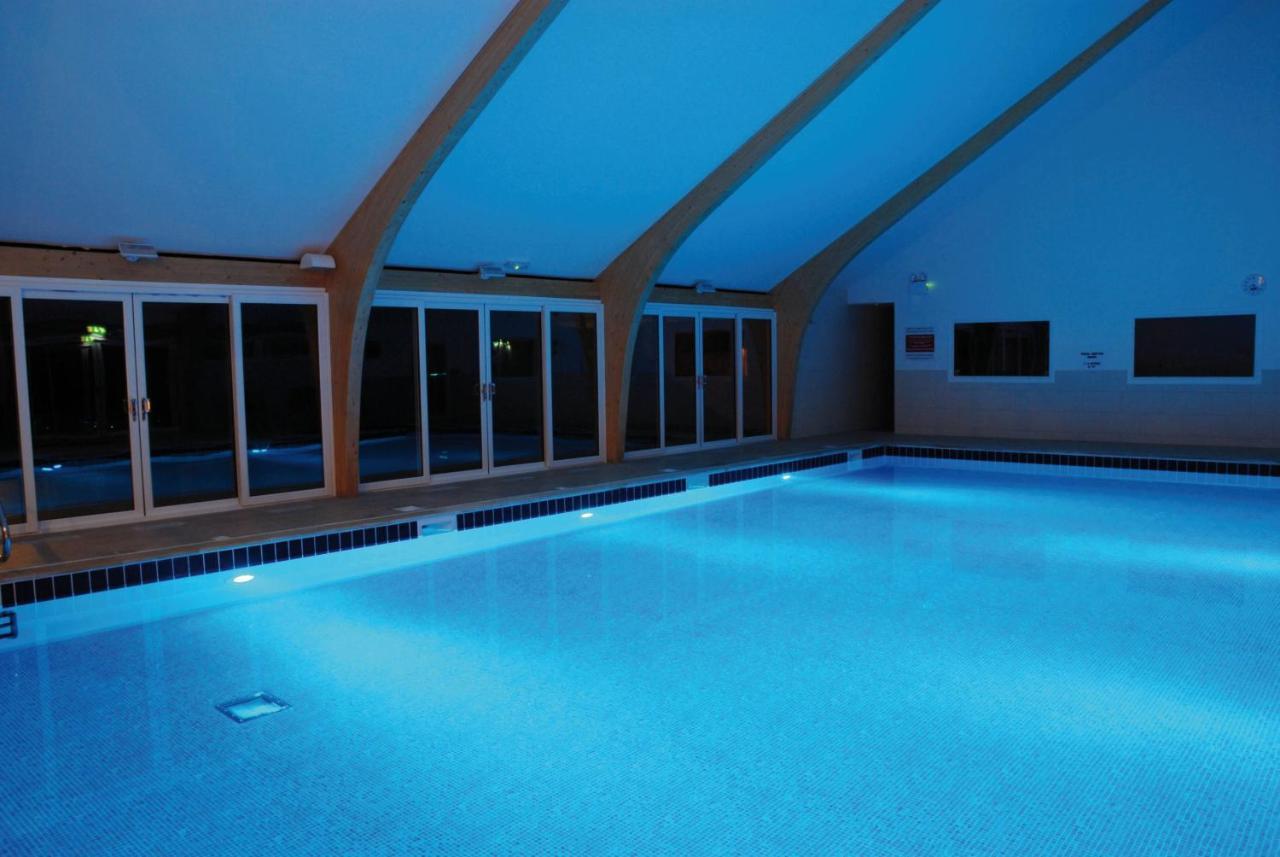 Kingfisher Hot Tub & Log Burner House On Premium Lakeside With Resort Facilities St Columb Major Bagian luar foto