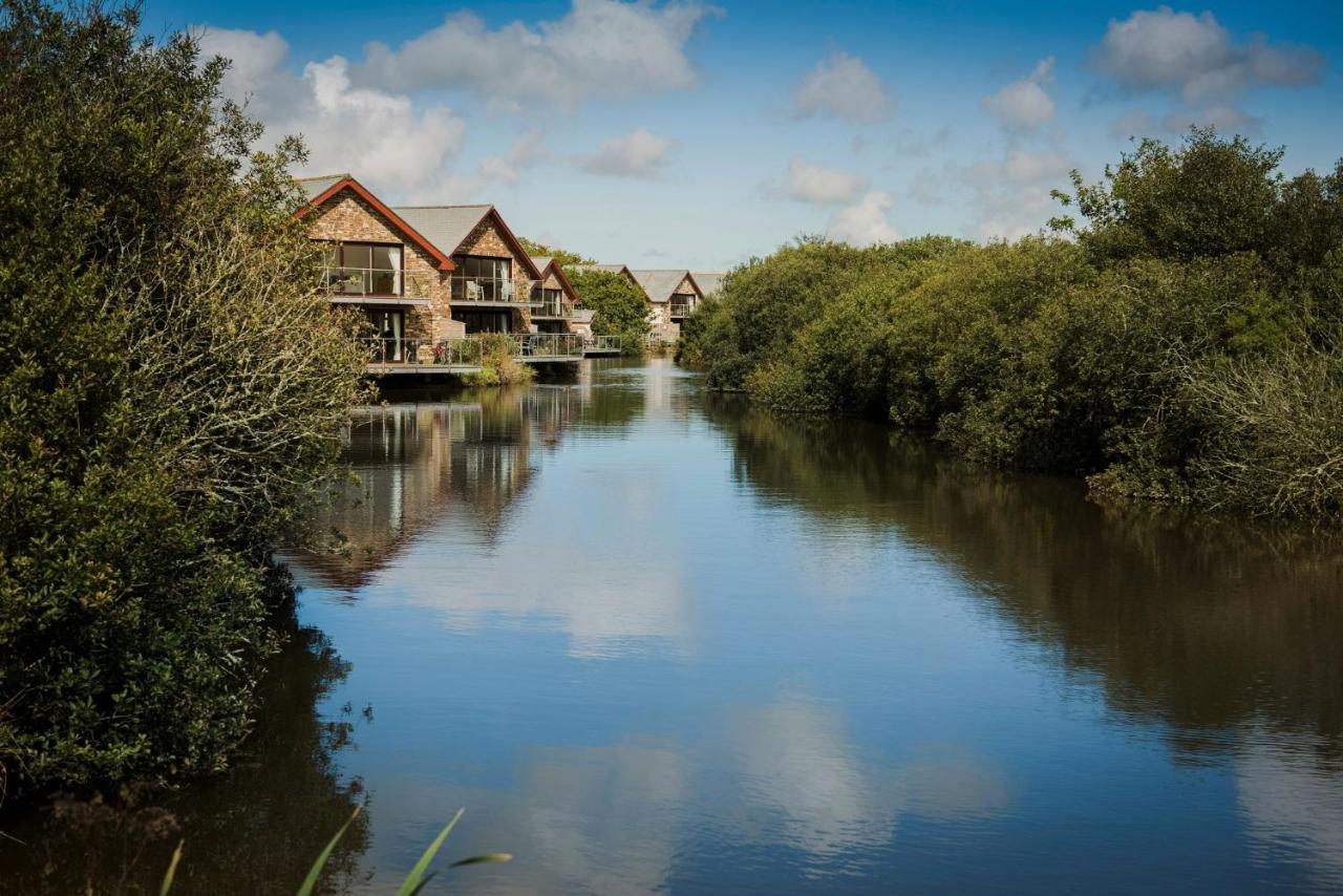 Kingfisher Hot Tub & Log Burner House On Premium Lakeside With Resort Facilities St Columb Major Bagian luar foto