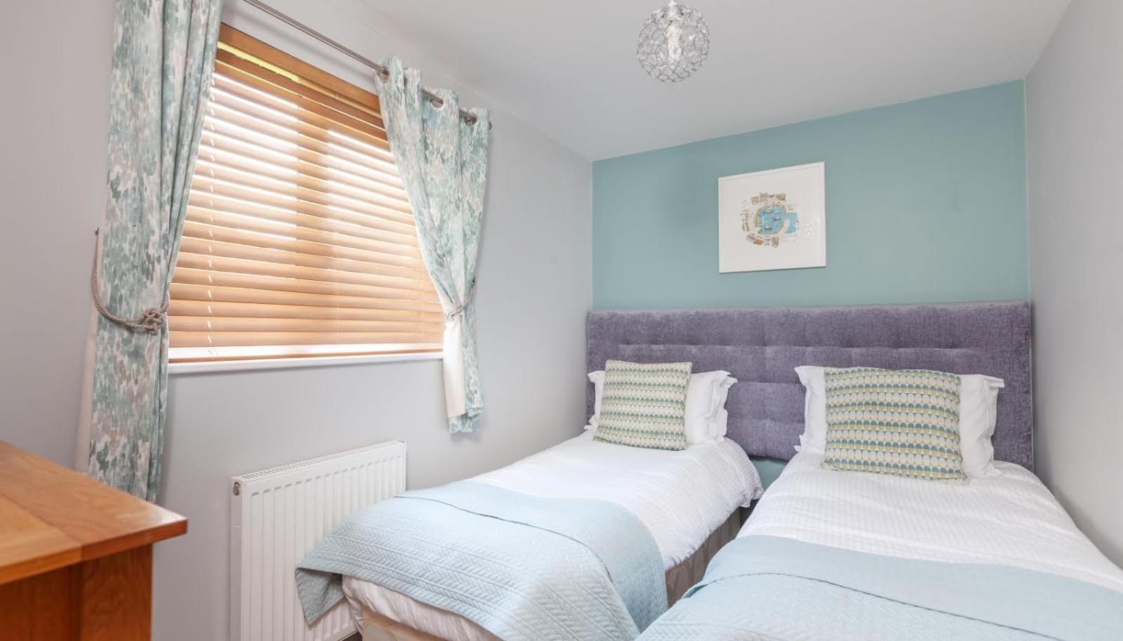 Kingfisher Hot Tub & Log Burner House On Premium Lakeside With Resort Facilities St Columb Major Bagian luar foto